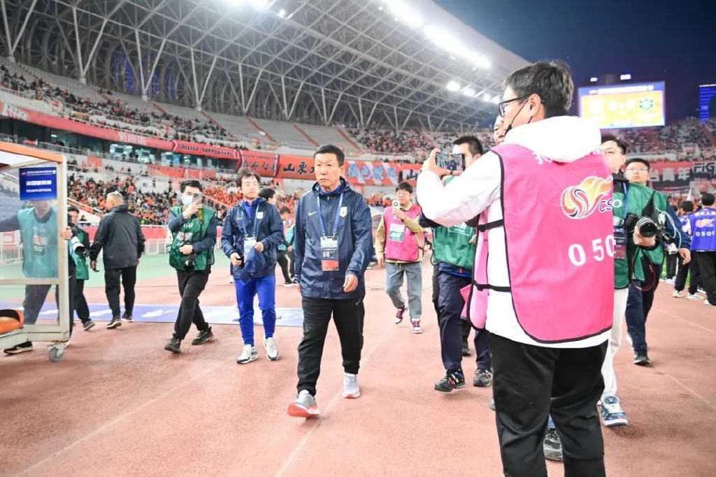 进行深入合作相关图片