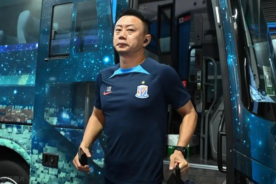李帅炮轰前申花助教 直言他向队员借钱至今不还